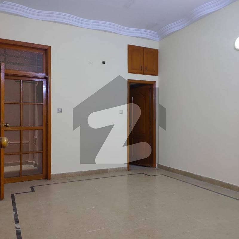 900 Square Feet House In Karachi Is Available For Rent