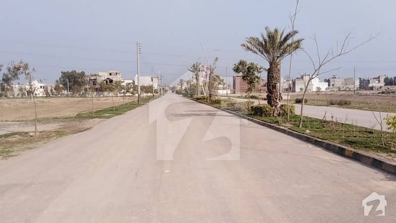 8 Marla Commercial Plot For Sale In Very Reasonable Price To Much Hot Location