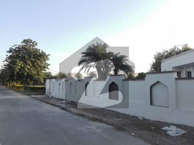 ایف ڈی اے سٹی - بلاک اے2 ایف ڈی اے سٹی فیصل آباد میں 10 مرلہ رہائشی پلاٹ 75 لاکھ میں برائے فروخت۔