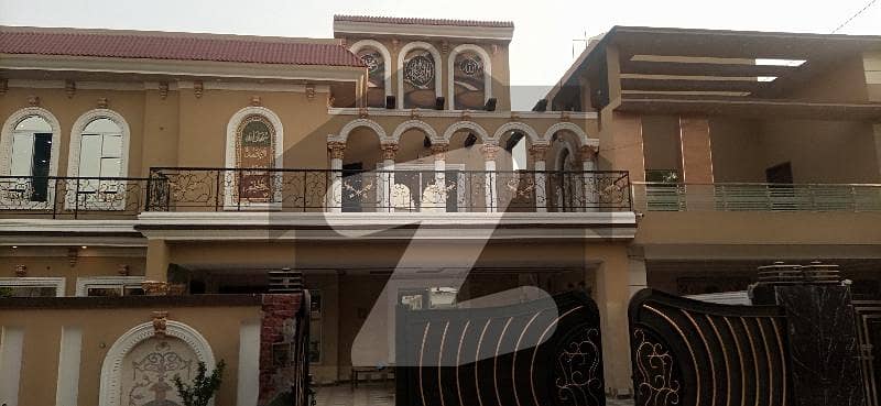 آرکیٹیکٹس انجنیئرز ہاؤسنگ سوسائٹی لاہور میں 5 کمروں کا 1 کنال مکان 4.95 کروڑ میں برائے فروخت۔