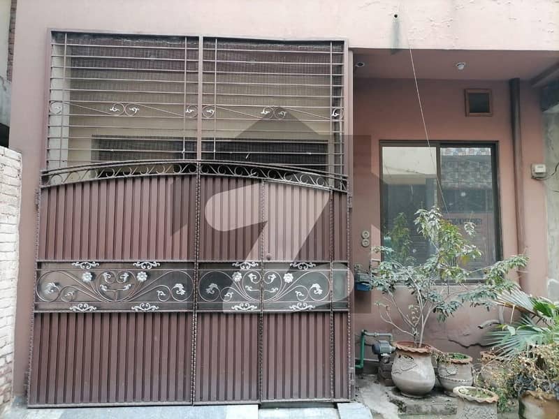 Ideal House Is Available For sale In Pak Park