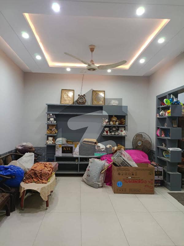 ٹیک ٹاؤن (ٹی این ٹی کالونی) ستیانہ روڈ فیصل آباد میں 3 کمروں کا 7 مرلہ مکان 1.1 کروڑ میں برائے فروخت۔
