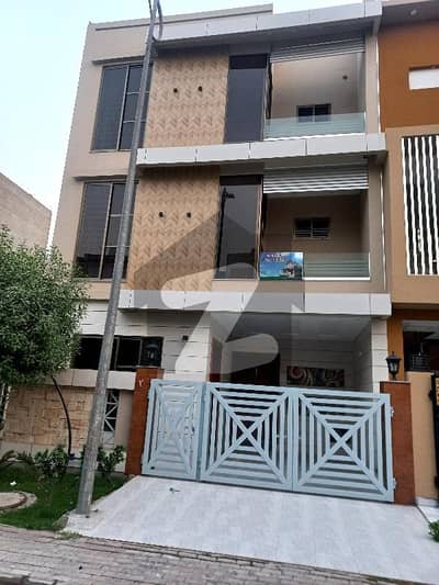 5 Marla Beautiful Design House For Sale In Dream Gardens Lahore