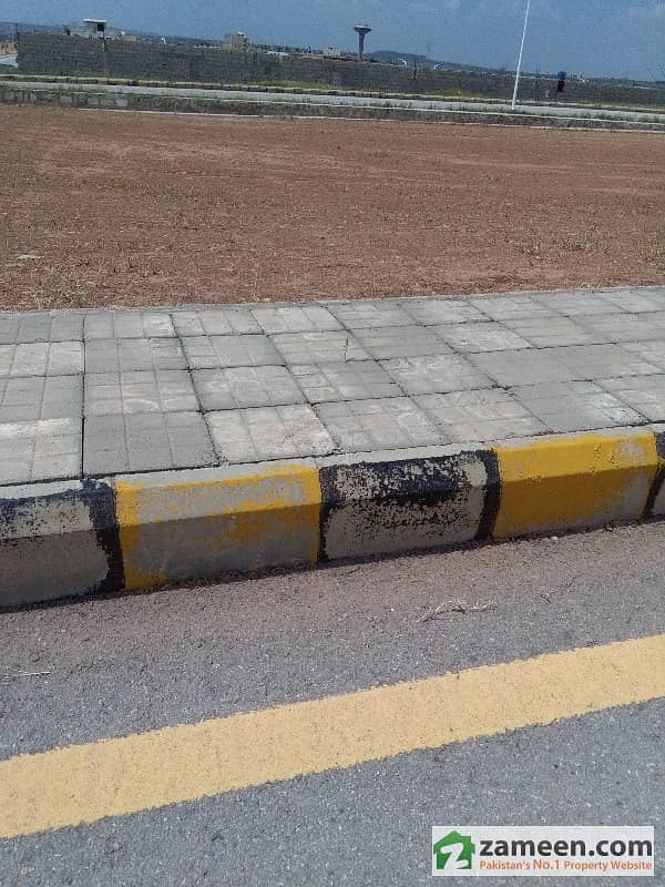 Ali Block 5 Marla Level Plot For Sale Phase 8 Bahria Town Bahria Town