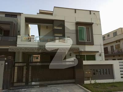 10 Marla New House 5 Bedroom For Rent In Bahria Phase 4
