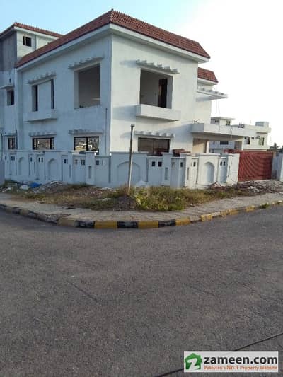 3 Beds Ground Portion 12 Marla For Rent In Block C, Phase 8, Bahria Town