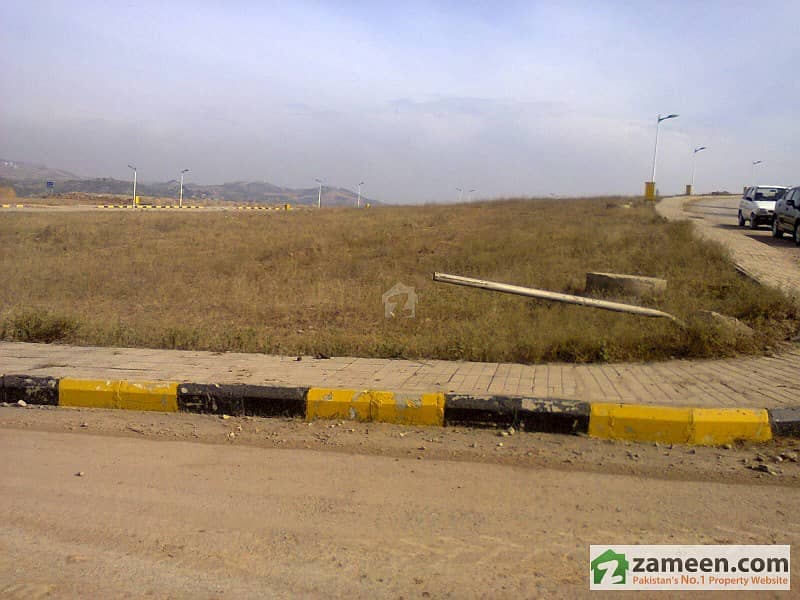 100% Confirm A-Block (1Kanal) Level 2 Side Open Plot for Sale, Bahria Town, RWP. 
