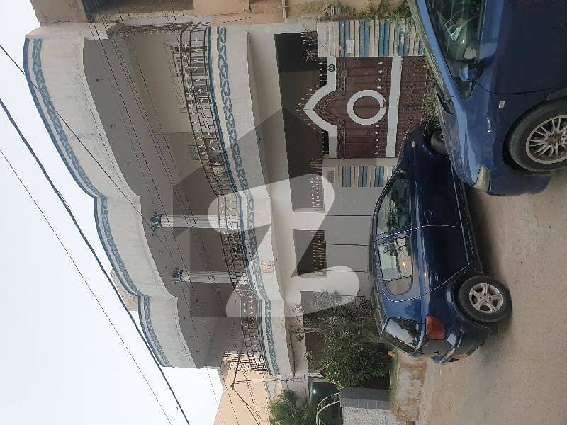 Gulshan Iqbal Block 1 Houses 240 Sq Yd Z Available For Sale Old House