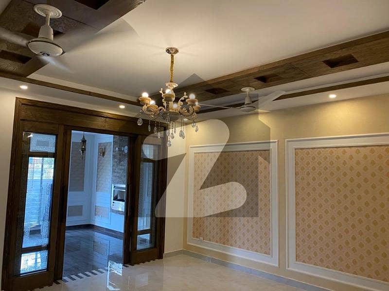 بحریہ ٹاؤن ۔ بلاک اے اے بحریہ ٹاؤن سیکٹرڈی بحریہ ٹاؤن لاہور میں 3 کمروں کا 5 مرلہ مکان 65 ہزار میں کرایہ پر دستیاب ہے۔