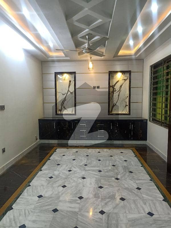 3 Storey Corner House For Sale On Investor Rate In D-12-4