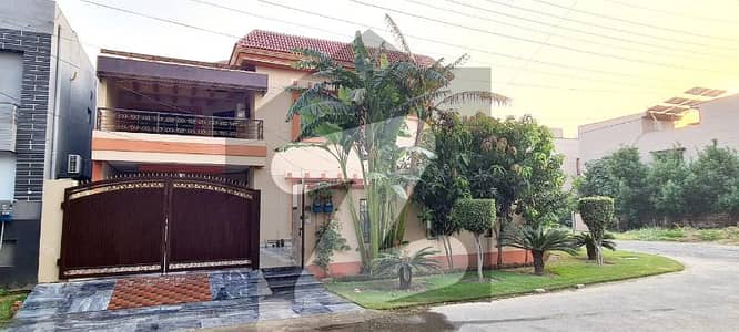 Excellent Option 1 Kanal Lavish House Available For Sale In State Life Housing Society Phase 1 Block E Lahore.
