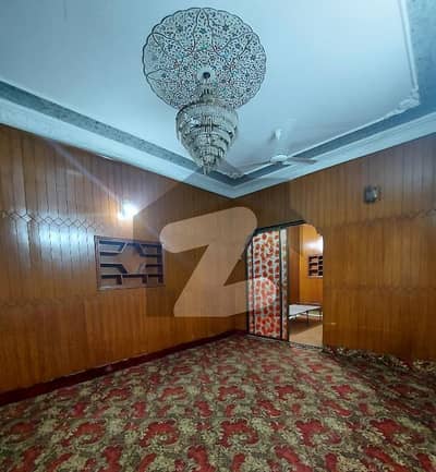 گارڈن ٹاؤن - طارق بلاک گارڈن ٹاؤن لاہور میں 3 کمروں کا 5 مرلہ مکان 60 ہزار میں کرایہ پر دستیاب ہے۔