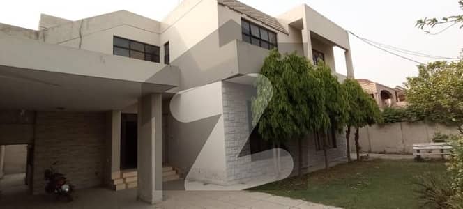 ڈی ایچ اے فیز 1 - بلاک ایل فیز 1 ڈیفنس (ڈی ایچ اے) لاہور میں 5 کمروں کا 1 کنال مکان 4.7 کروڑ میں برائے فروخت۔
