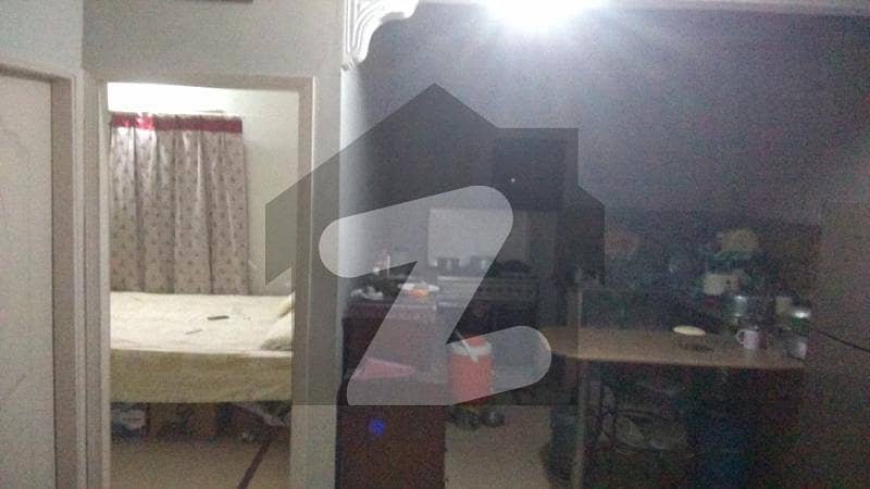 ناظم آباد 1 - بلاک جے ناظم آباد 1 ناظم آباد کراچی میں 2 کمروں کا 3 مرلہ فلیٹ 28 لاکھ میں برائے فروخت۔