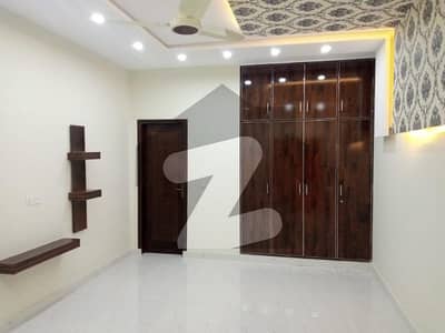 New Officers Colony Ground Floor For Rent