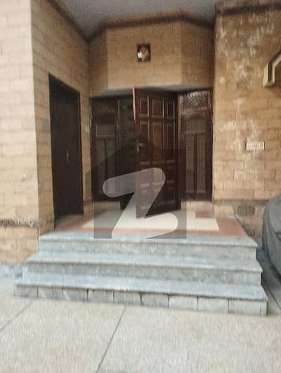 سرگودھا روڈ فیصل آباد میں 2 کمروں کا 7 مرلہ زیریں پورشن 25 ہزار میں کرایہ پر دستیاب ہے۔