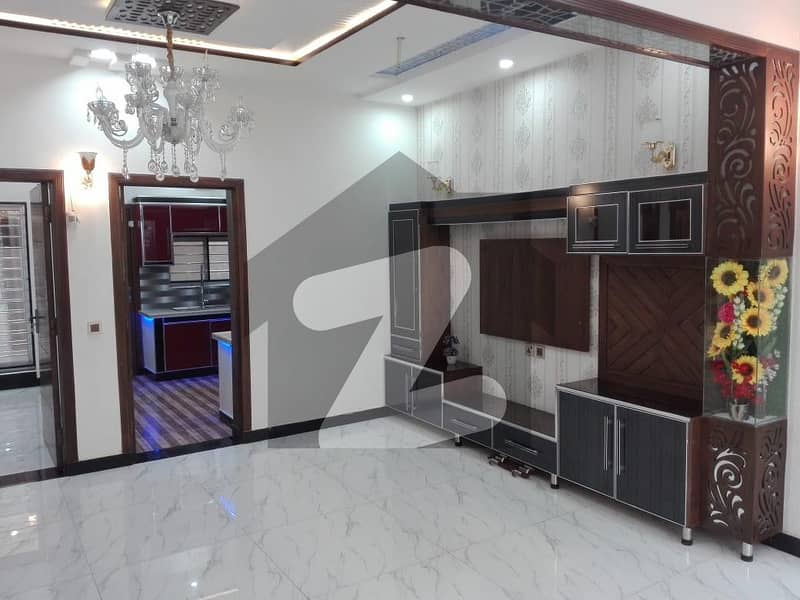 House Sized 5 Marla Is Available For rent In Bahria Town - Sector D