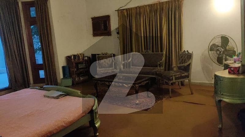 ڈی ایچ اے فیز 3 ڈیفنس (ڈی ایچ اے) لاہور میں 1 کمرے کا 1 مرلہ کمرہ 32 ہزار میں کرایہ پر دستیاب ہے۔