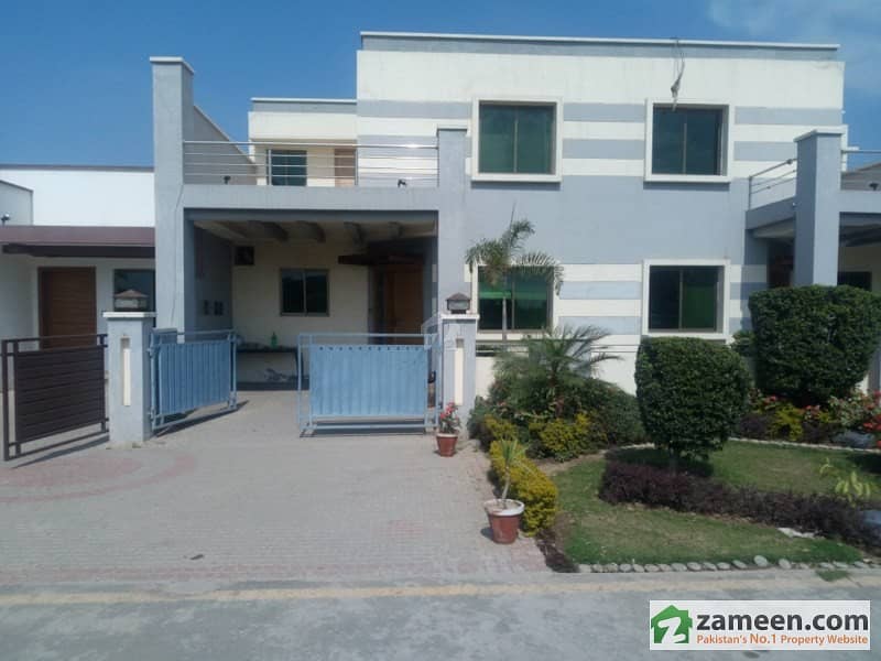 House Is Available For Sale KhayabaneAmin Block E, KhayabaneAmin