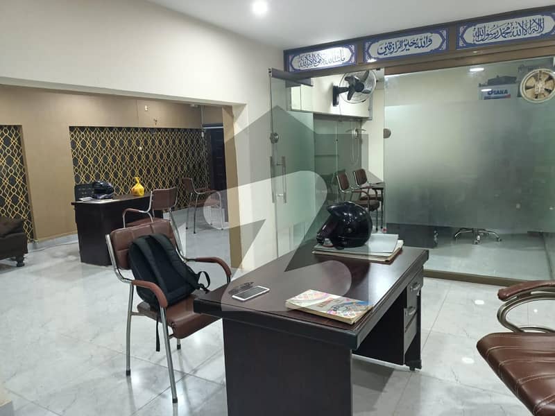 Mezzanine Floor Available For Sale In North Karachi Sector 3