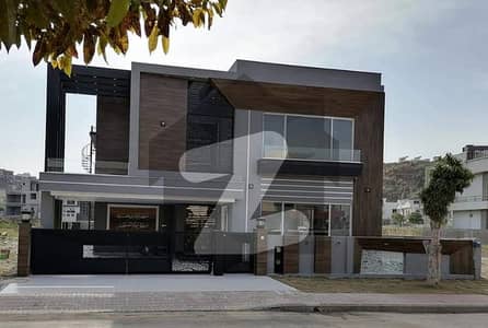 22 Marla Ultimate Designer Villa For Sale In Overseas 1 Phase 8 Bahria Town Rawalpindi.