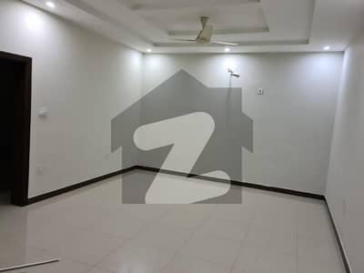 Bahria Enclave Sector C1 10 Marla upper portion available for Rent