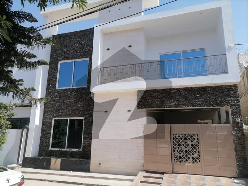8 Marla House In Central Omer Park For sale
