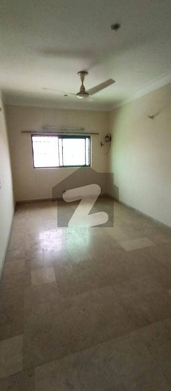 State Life Society B Block 1 Kanal Upper Portion Available For Rent