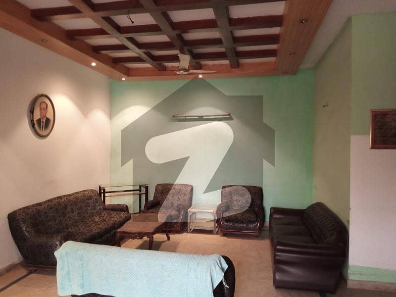 ویلینشیاء ۔ بلاک پی1 ویلینشیاء ہاؤسنگ سوسائٹی لاہور میں 4 کمروں کا 10 مرلہ مکان 2.3 کروڑ میں برائے فروخت۔
