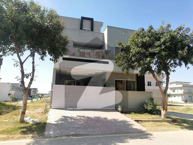 faisal town house for sale