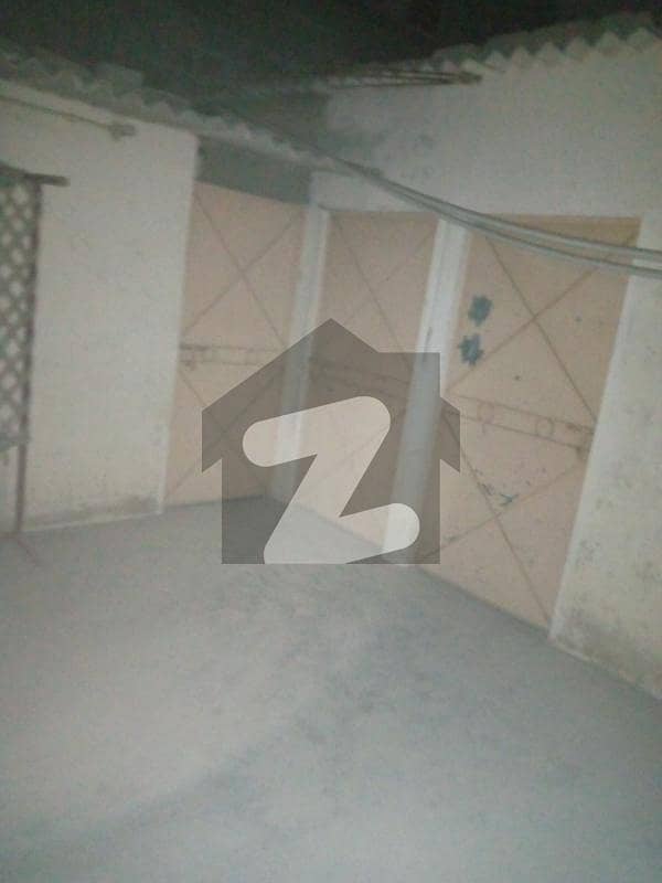 محمّدعلی شہید سوسائٹی شاہ فیصل ٹاؤن کراچی میں 6 کمروں کا 5 مرلہ مکان 50 ہزار میں کرایہ پر دستیاب ہے۔