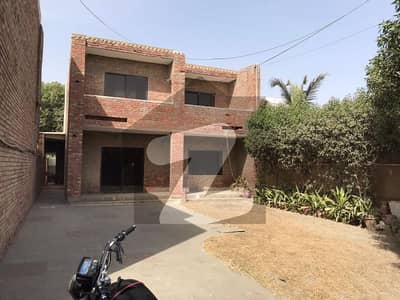 Darakhshan Villa Available For Sale