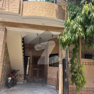 عابد روڈ لاہور میں 4 کمروں کا 5 مرلہ مکان 1.6 کروڑ میں برائے فروخت۔