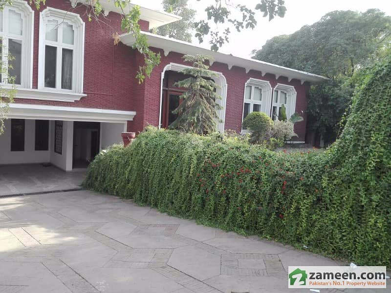 House Is Available For Sale At Cantt