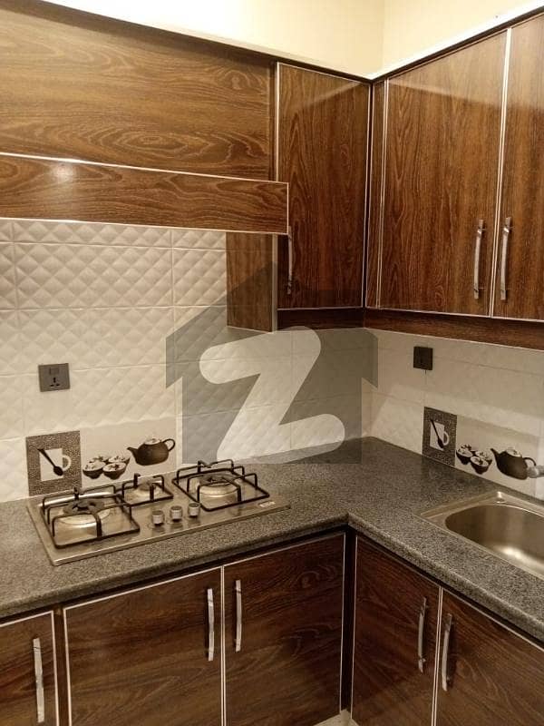 5 Marla Full House 5 Bedroom Tvl Double Kitchen Near Emporium Mall For