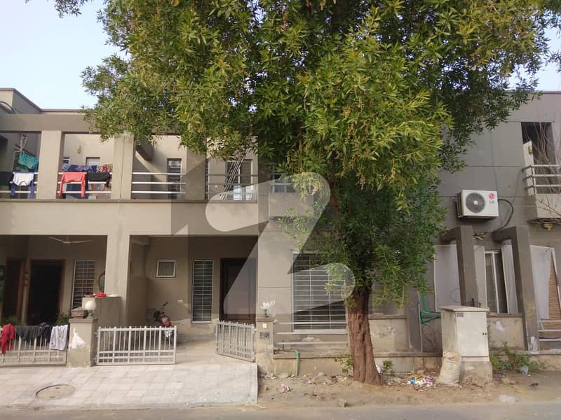 ڈیوائن گارڈنز ۔ بلاک ای ڈیوائن گارڈنز لاہور میں 3 کمروں کا 5 مرلہ مکان 1.65 کروڑ میں برائے فروخت۔