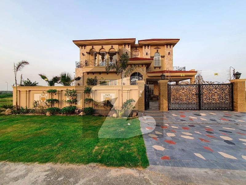 1 Kanal Out Class Luxury Bungalow For Sale