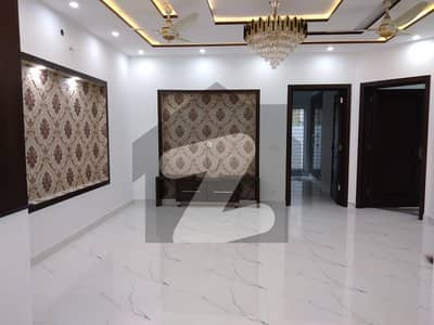 2 Kanal House For sale Is Available In Model Town - Block C