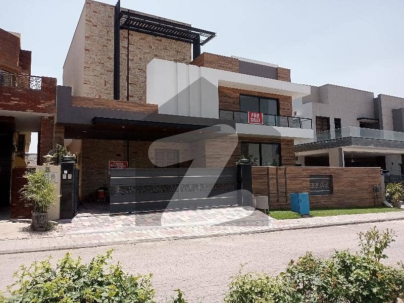 Stunning 9 Bedroom Triple Unit House, Sector D