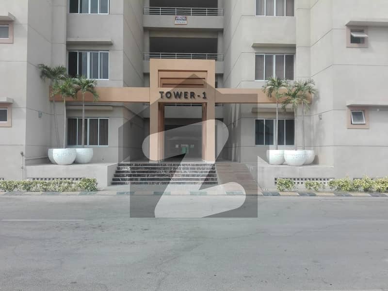 نیوی ہاؤسنگ سکیم کارساز کراچی میں 6 کمروں کا 19 مرلہ فلیٹ 8 کروڑ میں برائے فروخت۔