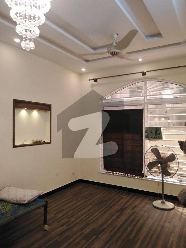 بوسٹن ویلی راولپنڈی میں 6 کمروں کا 10 مرلہ مکان 2.95 کروڑ میں برائے فروخت۔