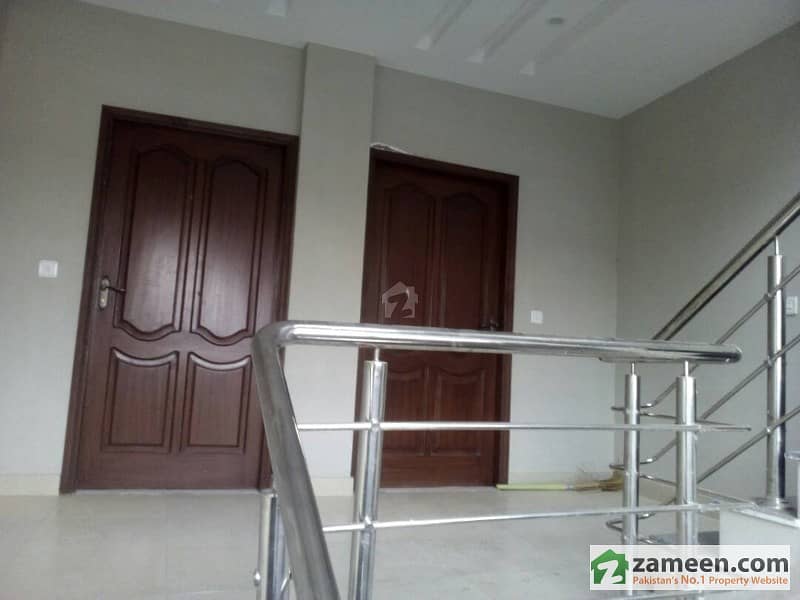 2 Bed Beautiful Location Apartment For Rent In Bahria Town Phase 7
