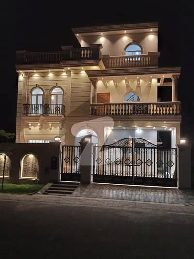 ڈریم گارڈنز ڈیفینس روڈ لاہور میں 6 کمروں کا 10 مرلہ مکان 3.1 کروڑ میں برائے فروخت۔