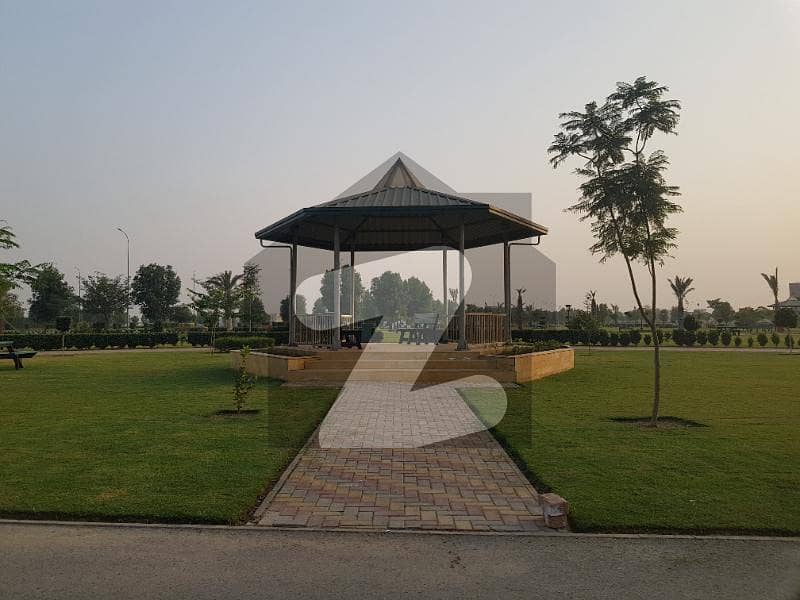 1 Kanal Plot For Sale Near To Ring Road Hot Location.