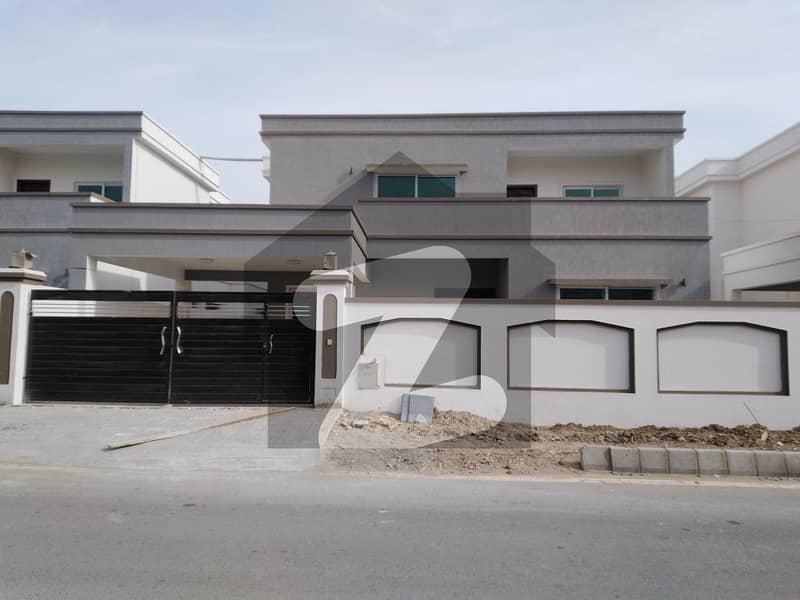 فالکن کمپلیکس نیوملیر ملیر کراچی میں 5 کمروں کا 1 کنال مکان 6.95 کروڑ میں برائے فروخت۔
