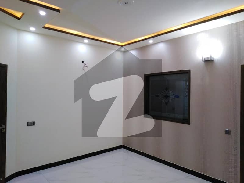 Spacious 1 Kanal House Available For sale In Shadman
