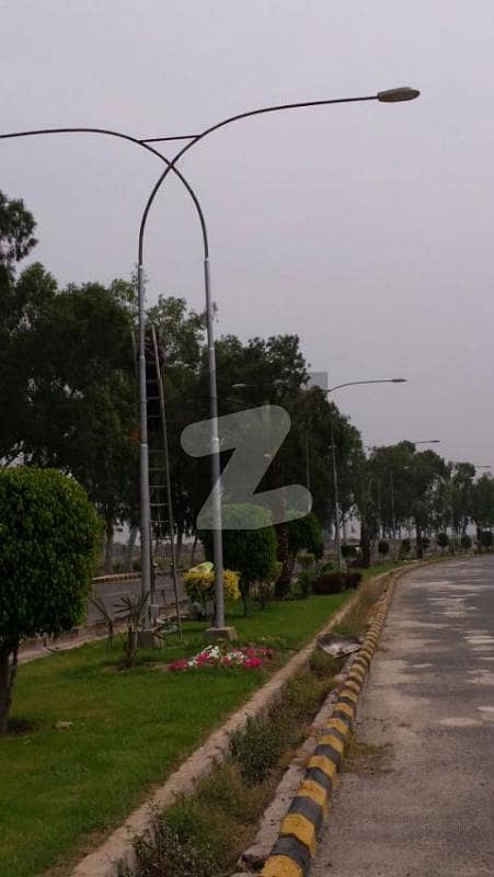 4 Marla Commercial Corner Plot on 100ft Road in Chinar Bagh for Sale