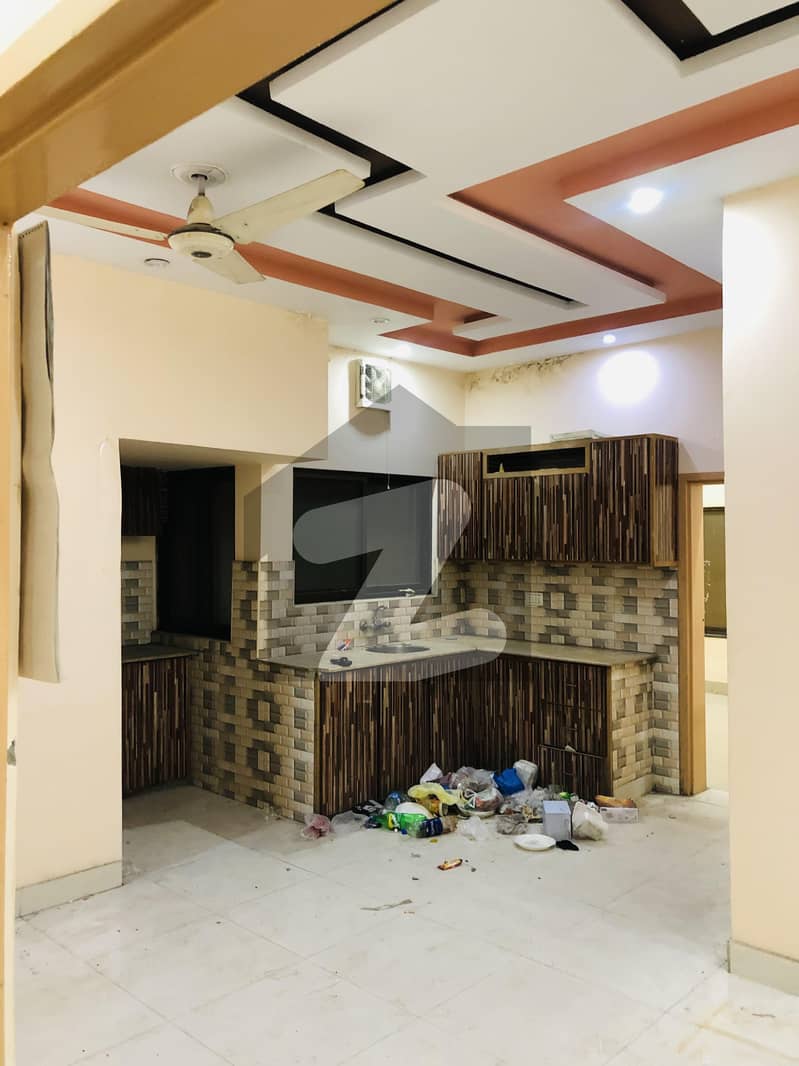 شاہ جمال لاہور میں 3 کمروں کا 5 مرلہ فلیٹ 30 ہزار میں کرایہ پر دستیاب ہے۔