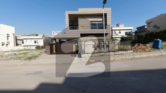 10 Marla Brand New Beautiful Designer House Available For Sale