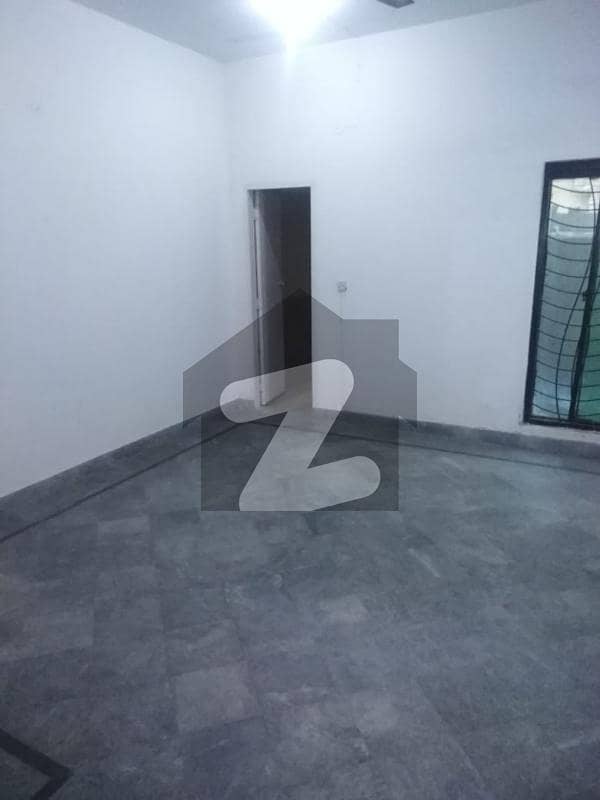 5 Marla Lower Portion In Johar Town Is Available For Rent